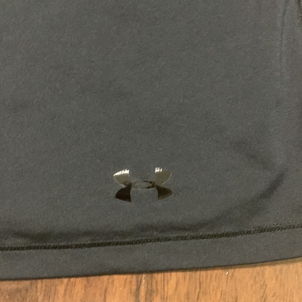 UNDER ARMOUR SHIRT - Picture 2 of 4